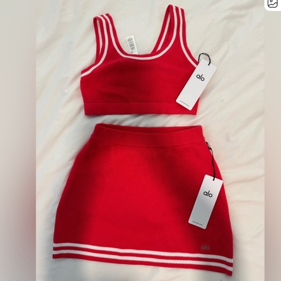 Alo Red Set - Picture 2 of 3